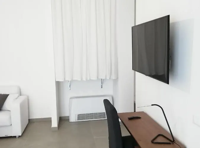 度假居 Chiaralice 诺托