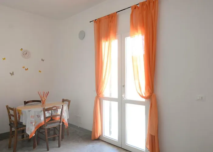 度假居 Chiaralice 诺托